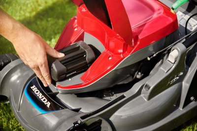 HONDA HRX476 XBP ACCUMAAIER 6A set
